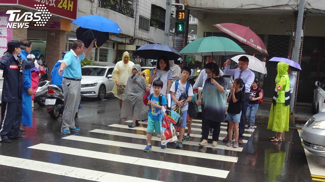 水災過後高市完成消毒 歡喜迎接開學日