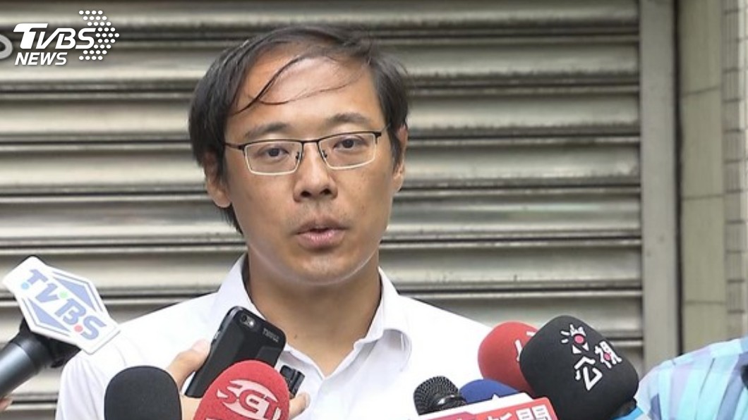 臉書才發開心度假文　楊偉中溺斃政媒圈唏噓