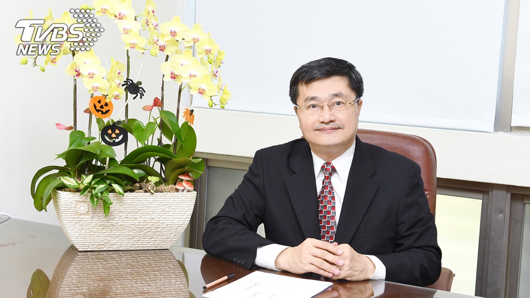 高雄醫大新校長出爐　鐘育志接任