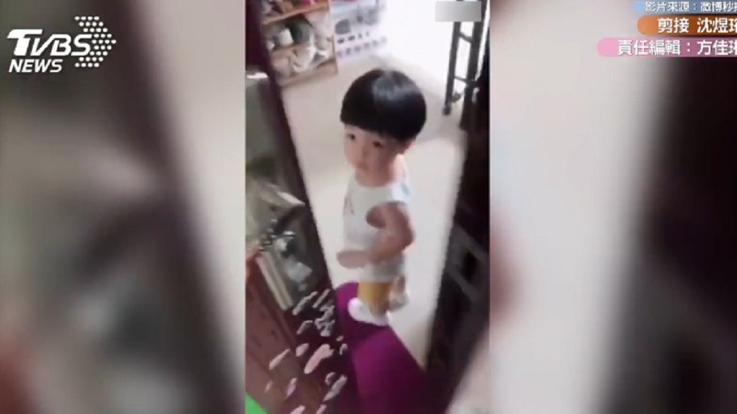 3歲兒追《延禧》秒踩地雷　慘遭入戲媽丟包「趕出家門」