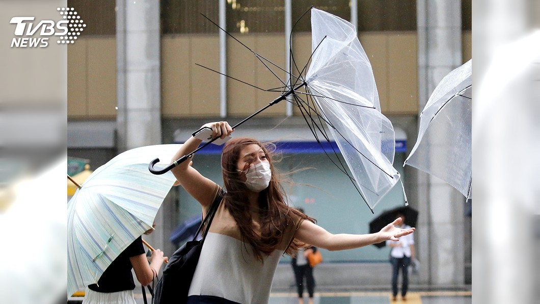 雨災沒停過!「2018年最強颱風」燕子恐直撲日本