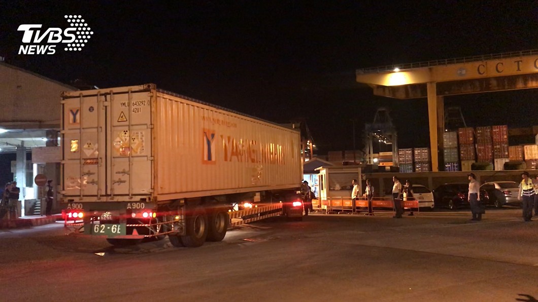 核四第二批燃料束 運抵基隆港準備載往美國