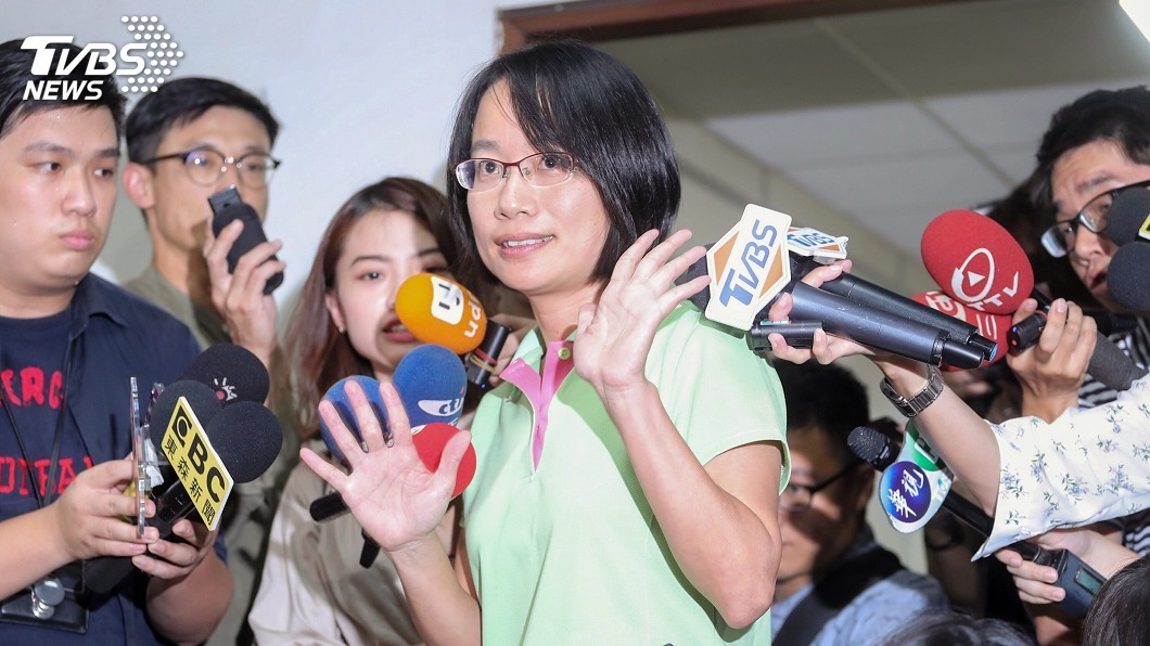 吳音寧開記者會「一問4不知」　朱學恒怒罵：公鯊小