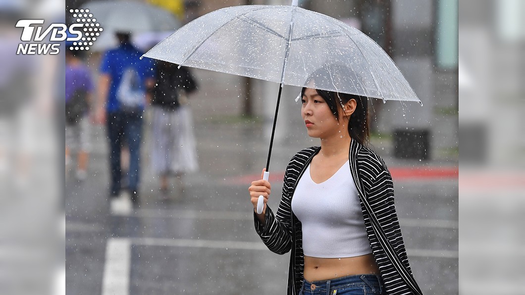高溫降7度!入秋首波鋒面深夜報到 今晚變天降雨