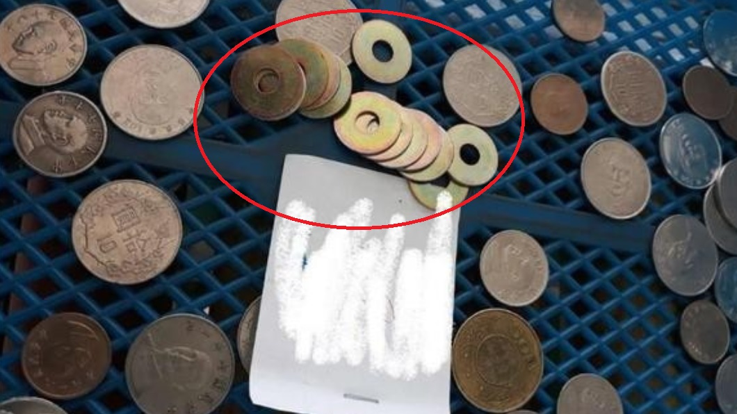 12元也騙!「金屬墊片」混零錢箱 公車司機無奈看人性