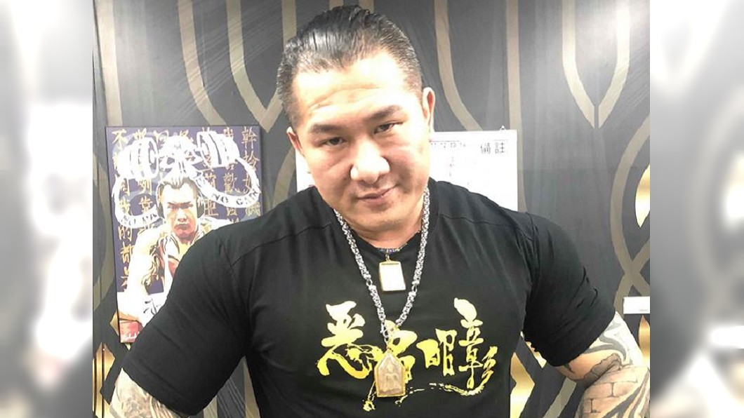 館長怒批「整天亂寫」揚言告到底　他秒刪全部文章