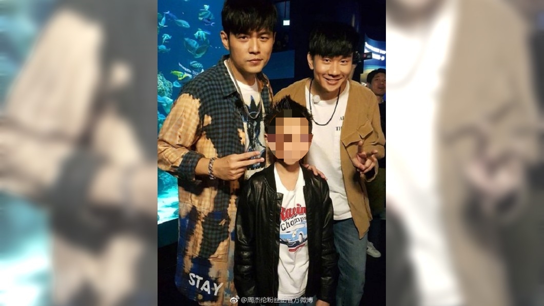 1張照捕獲2位金曲歌王 海洋館小男孩羨煞眾粉絲