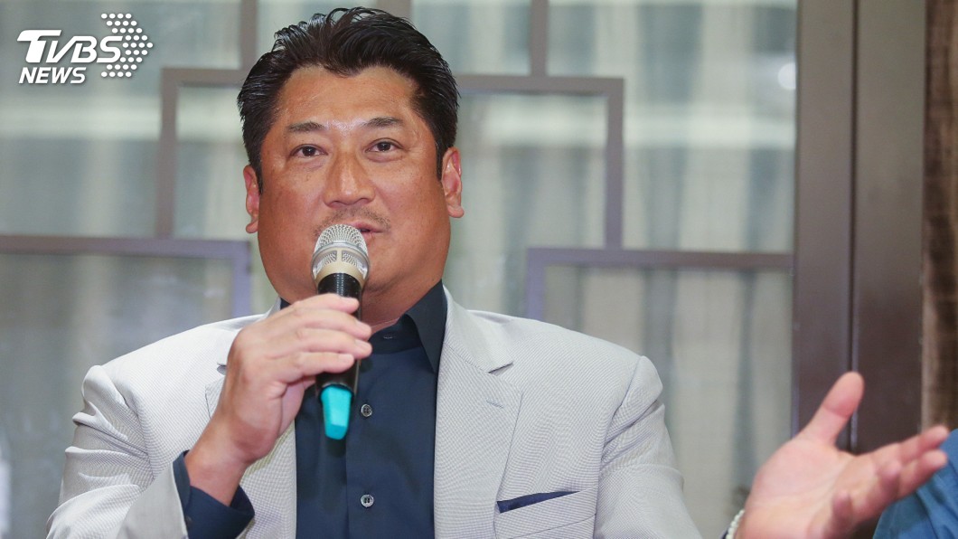 球員唱國歌騷動 辜仲諒致詞怒:有什麼資格打球?