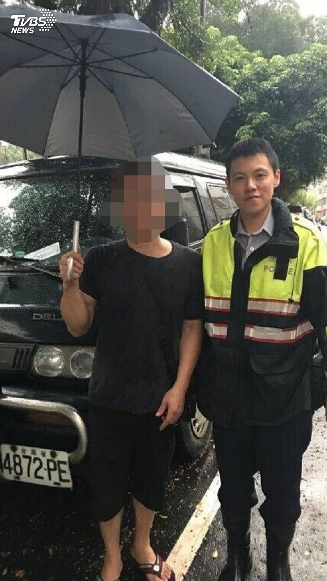 車停哪? 員警調監視器 助粗心民眾找回失車