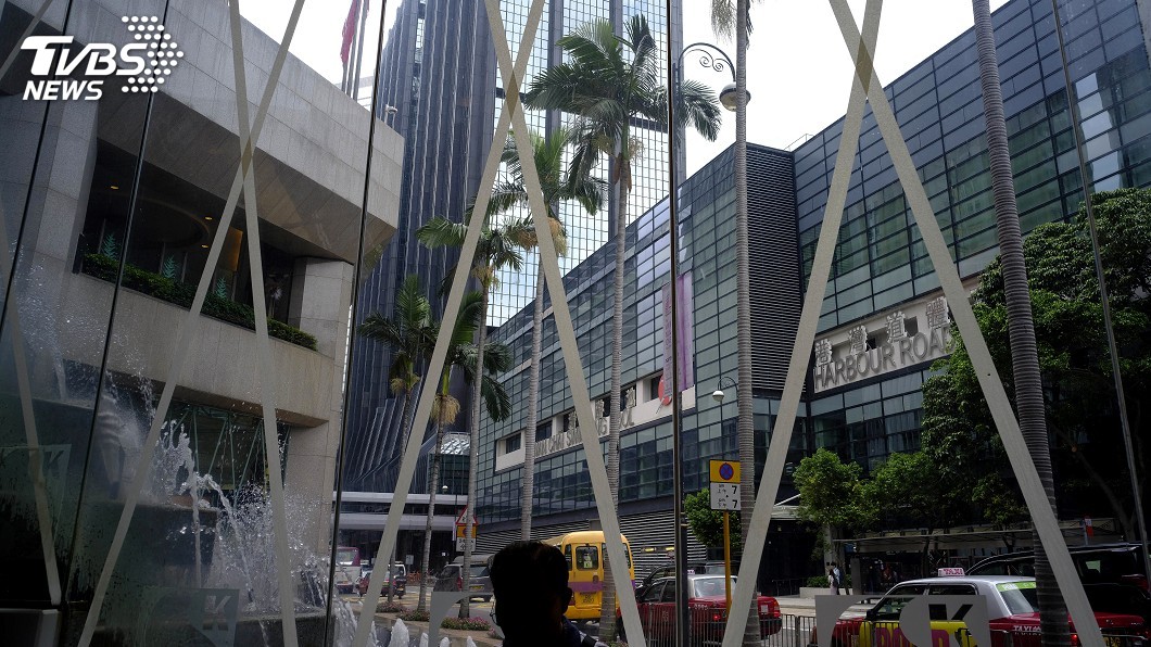 超強颱風山竹逼近 港澳嚴陣以待