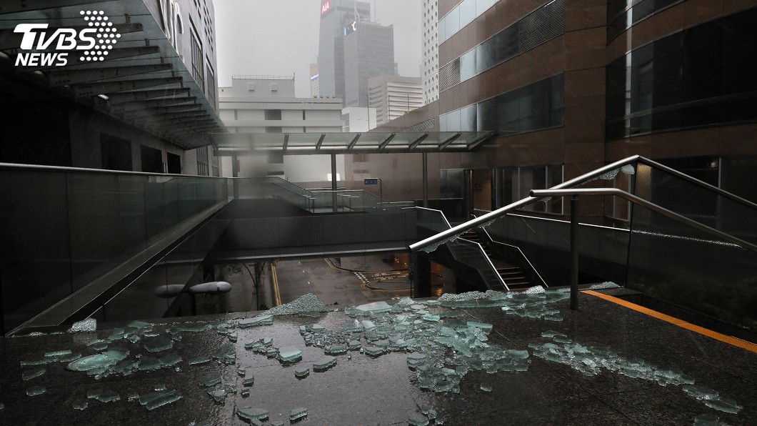 強颱山竹肆虐 林鄭月娥:慶幸香港安然度過