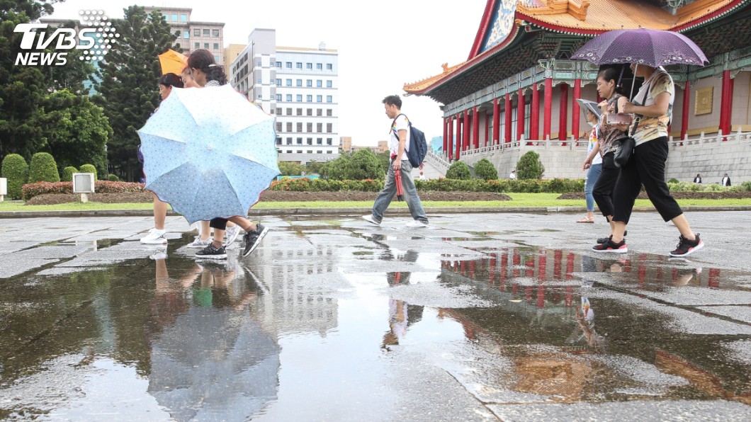 中秋賞月難?連假變天北部轉雨 又有擾動恐「成颱」