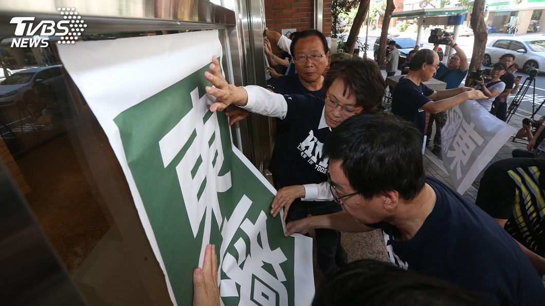 藍委要求「解散張天欽們」　總統府拒絕