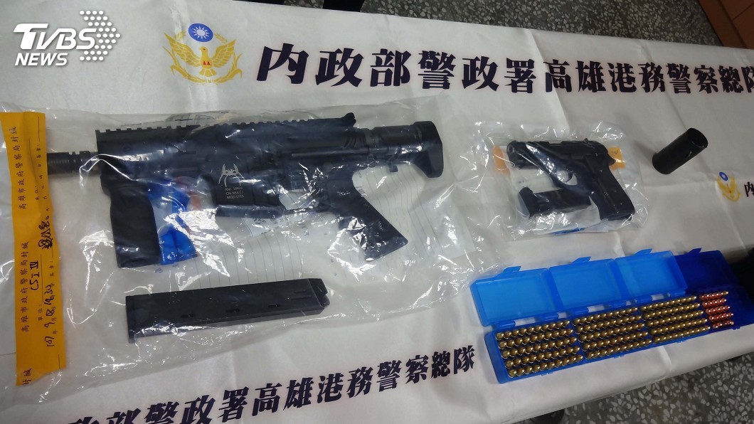 選前治安維護 高雄港警查獲殺傷力強大衝鋒槍
