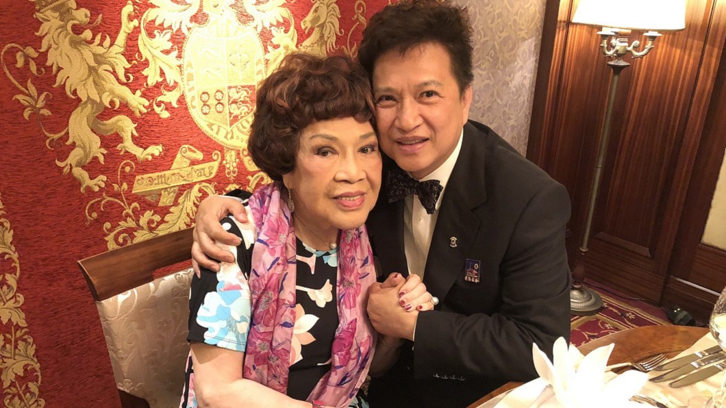 尪被他酸「每天抱殭屍考古」 周遊氣炸喊告!