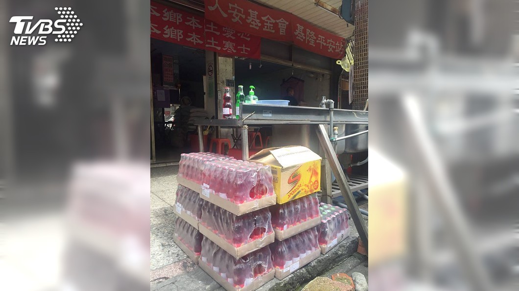 收到240瓶過期飲品 人安站長錯愕:寒士也需要尊重