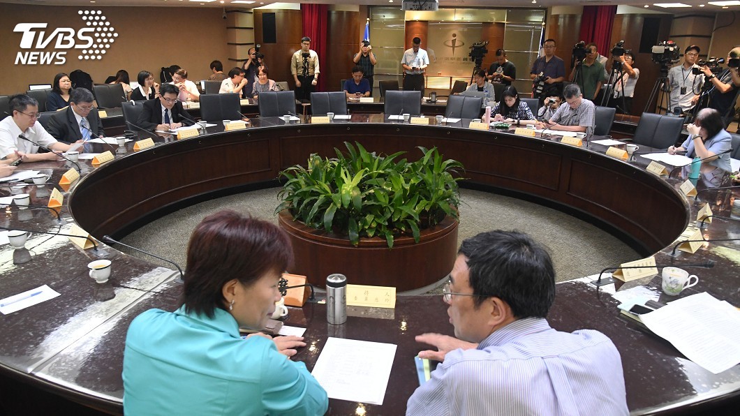 學者立委盼公投綁大選　縣市選委會提出困境