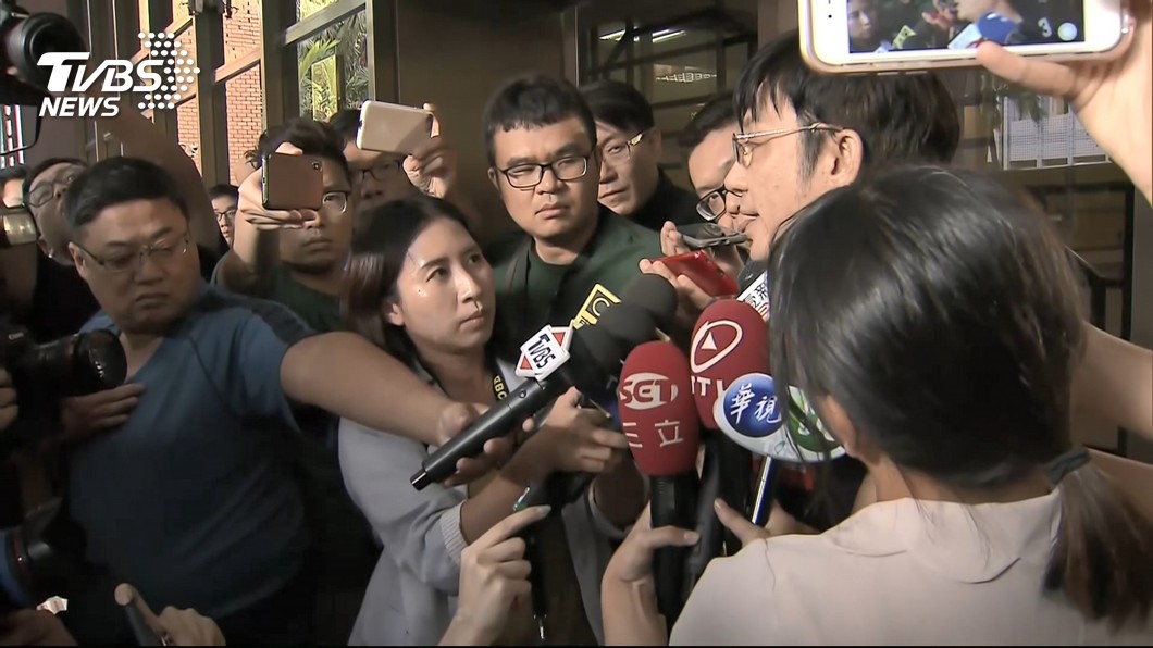 江明學轟白冰冰落井下石! 預告直播爆猛料