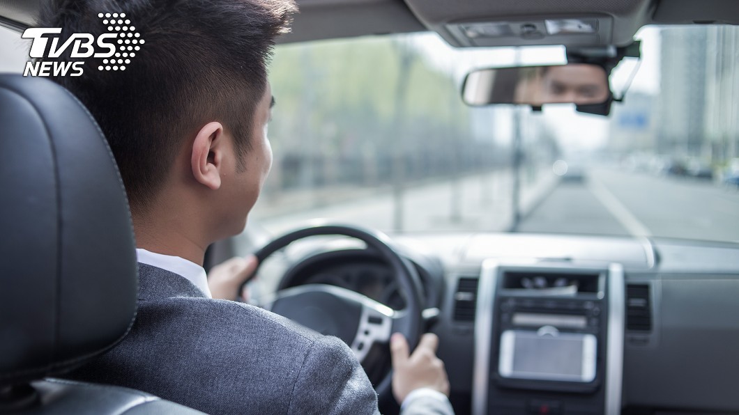 好眼熟?人妻摩鐵偷情完叫Uber「司機竟是老公」