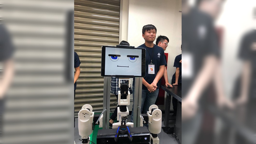類真人語音互動 銘傳打造陪伴機器人奪冠