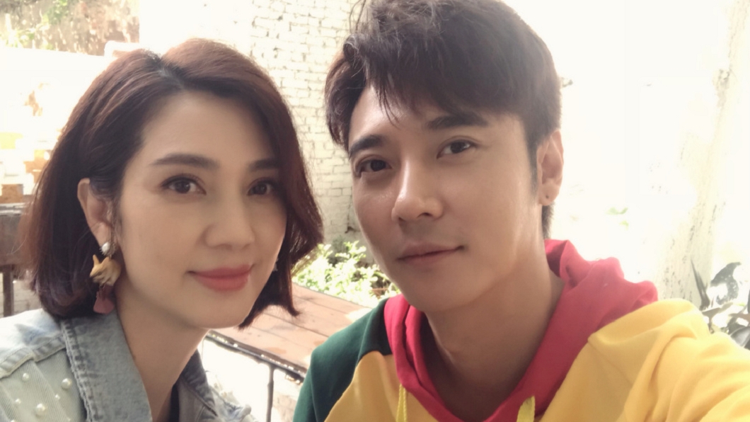 女星嫩夫爆偷吃正妹經紀人 深夜發文一句話再掀家暴疑雲