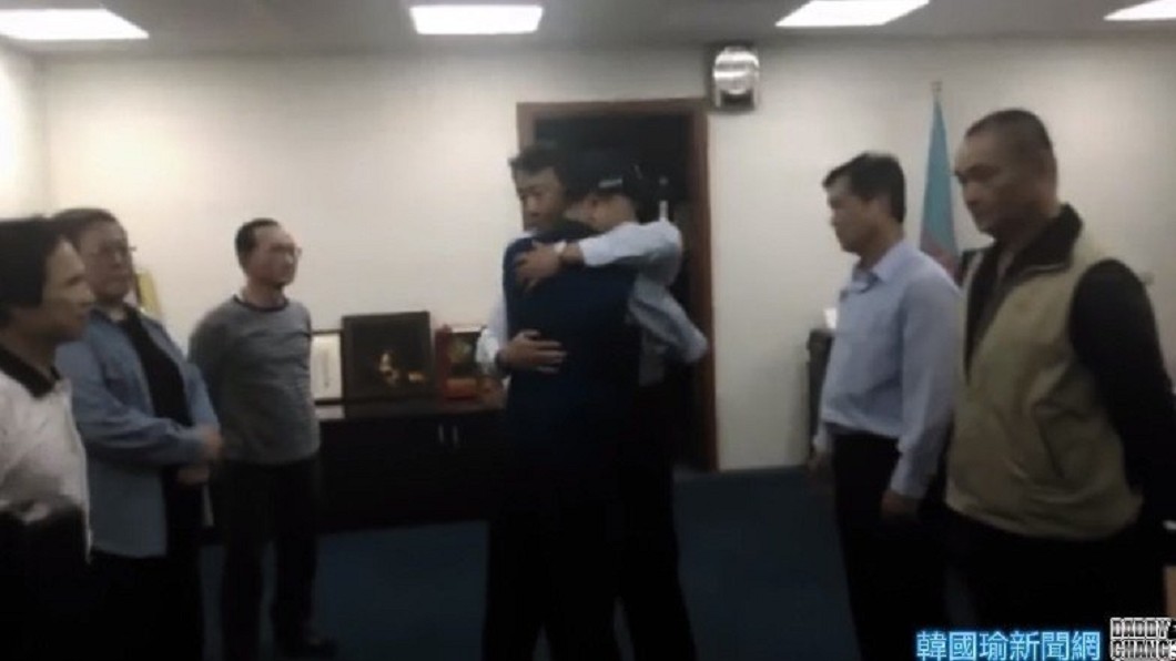 又有影片被挖出!韓國瑜離開北農「員工淚崩道別」