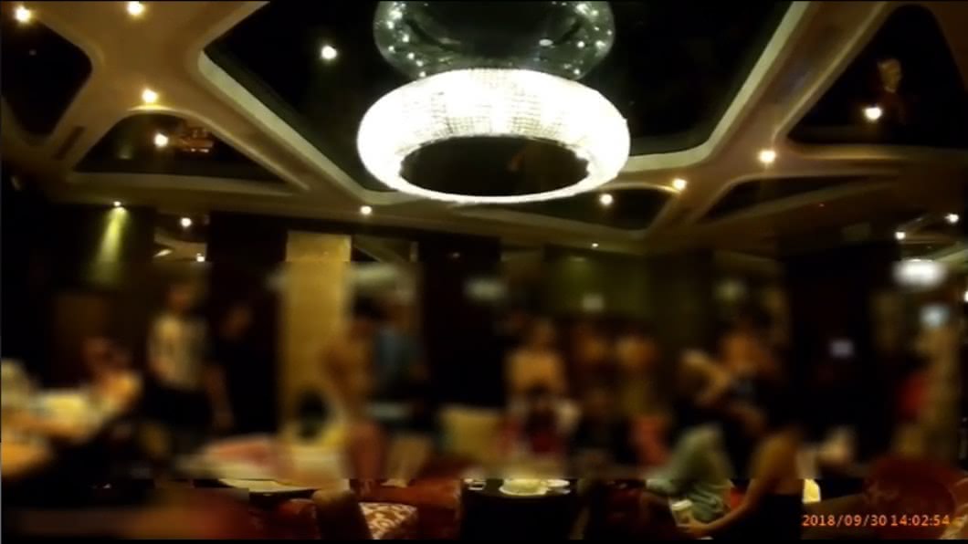 9女19男性愛趴現場還原　4對夫妻如「換妻俱樂部」