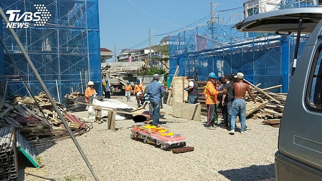 校舍改建工程工安意外 女工遭混凝土車輾死