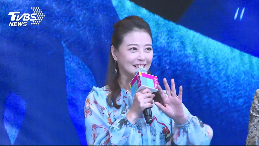最美周芷若! 52歲周海媚現身金鐘彩排