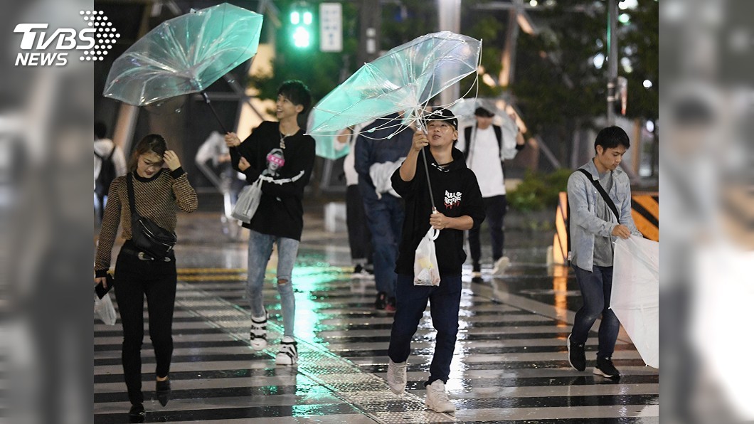 「康芮」登陸南韓慶南 釜山已現強風雨