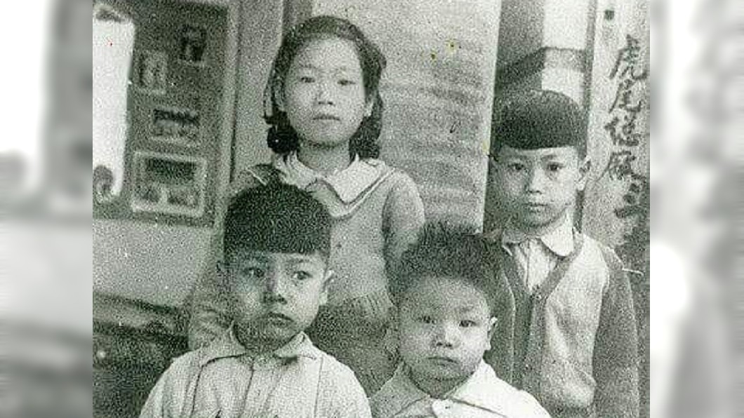 小花生在哪?廖峻兒時萌照曝光 網笑:眼神超有戲