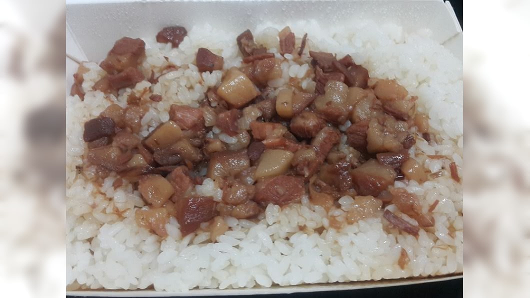 純滷肉飯單盒85元 網友:證明鬍鬚張其實不貴