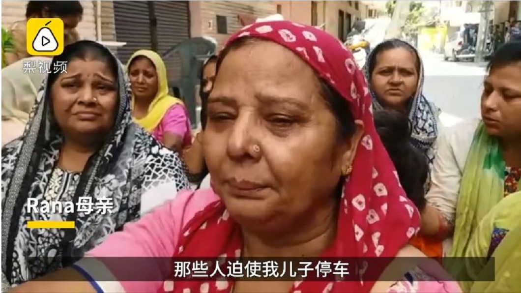 男子的母親泣訴兒子被殺死的過程。(圖／翻攝自梨視頻)