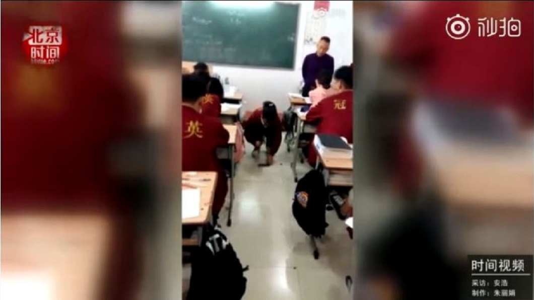 上課玩手機…師罰「榔頭敲手機」 高三女敲11下砸爛
