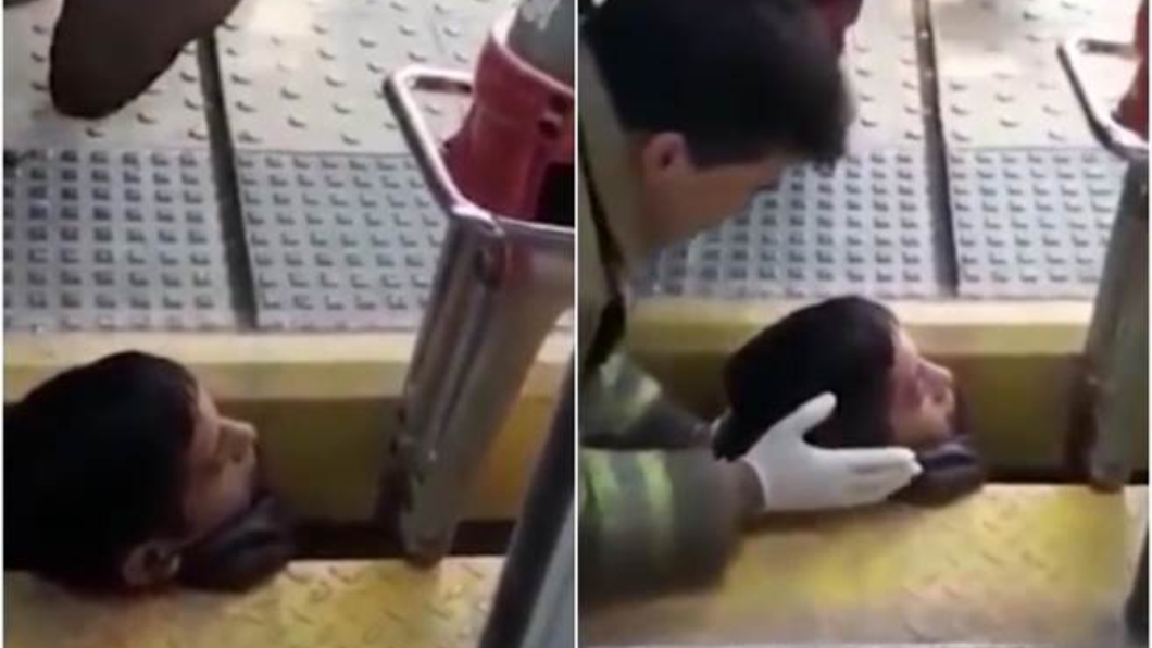 驚險!酒醉男爆衝突 失足掉縫隙「頭卡月台」