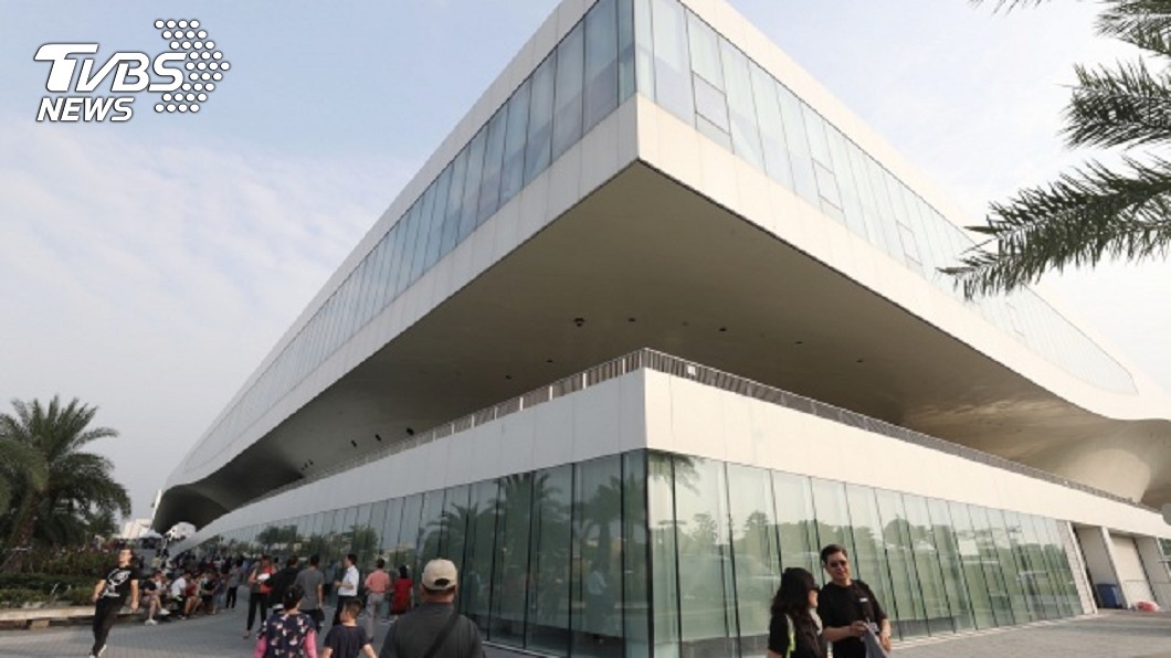 衛武營國藝中心啟用 頭頂建築意象見證歷史