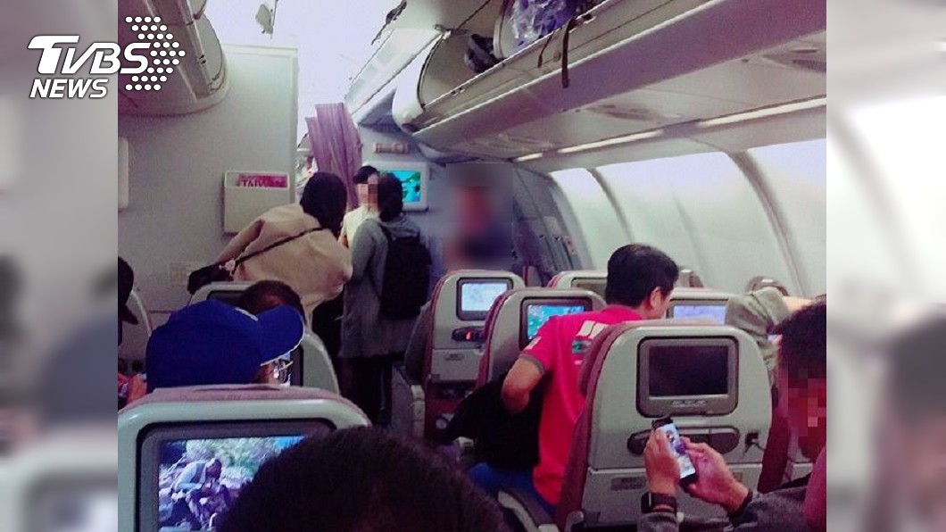 奧客注意!他要飛機上酒全開只喝1口 被列黑名單拒載