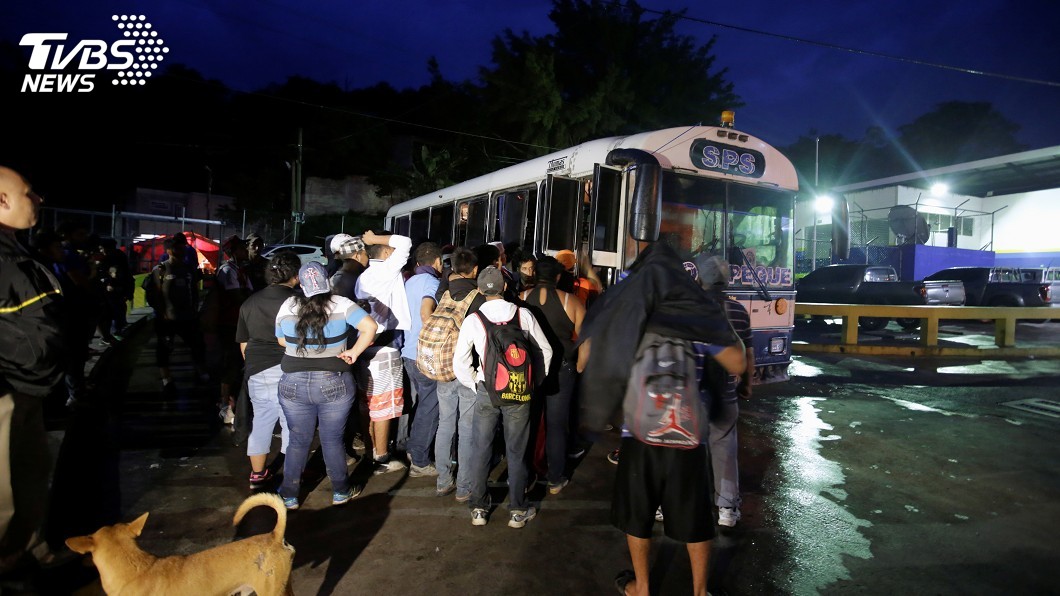 貧窮暴力比川普還可怕　宏都拉斯移民續朝美挺進