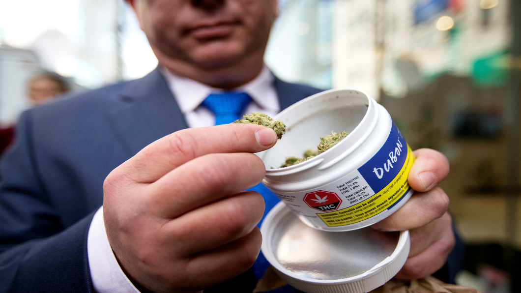 全球第二個國家 加拿大.大麻買賣合法