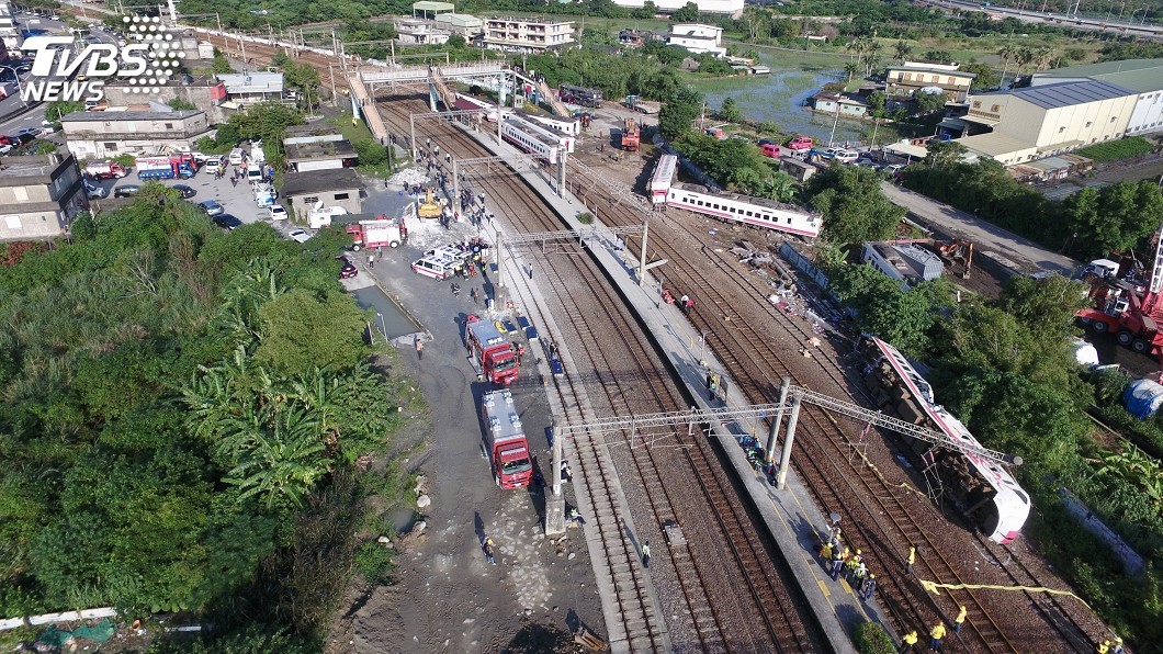 普悠瑪列車事故 公路協助疏運萬名旅客