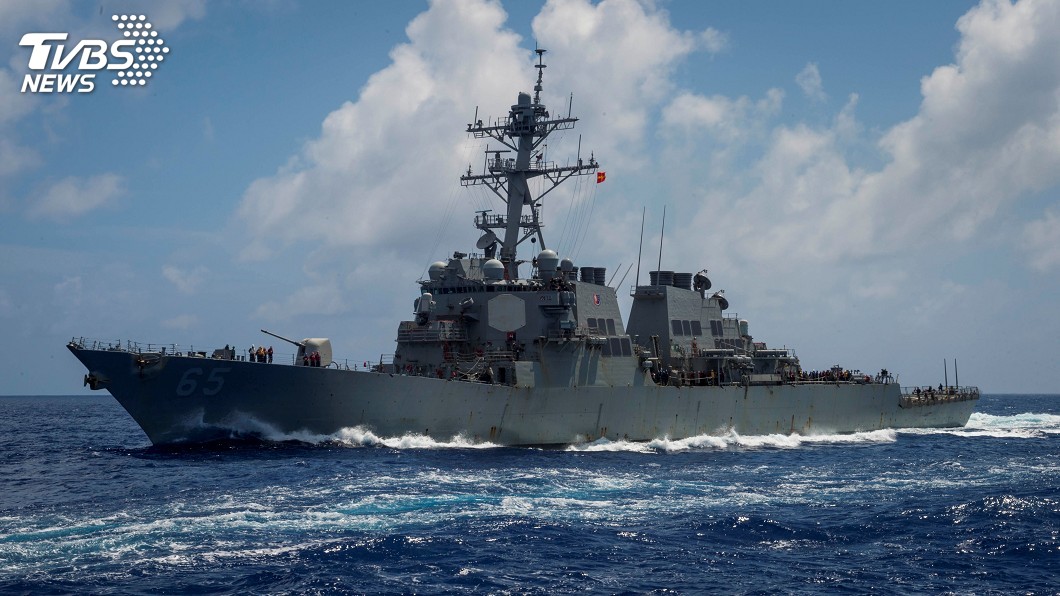美軍艦過台灣海峽 CNN:陸安全距離外跟隨