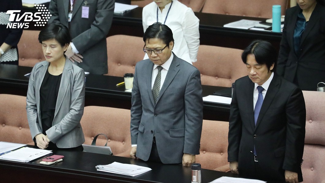 哀悼普悠瑪列車事故 賴清德率閣員為罹難者默哀