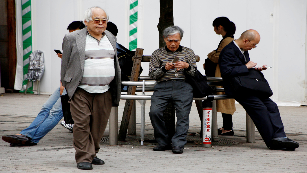 日增勞動力 放寬外國人聘僱 研擬70歲退休