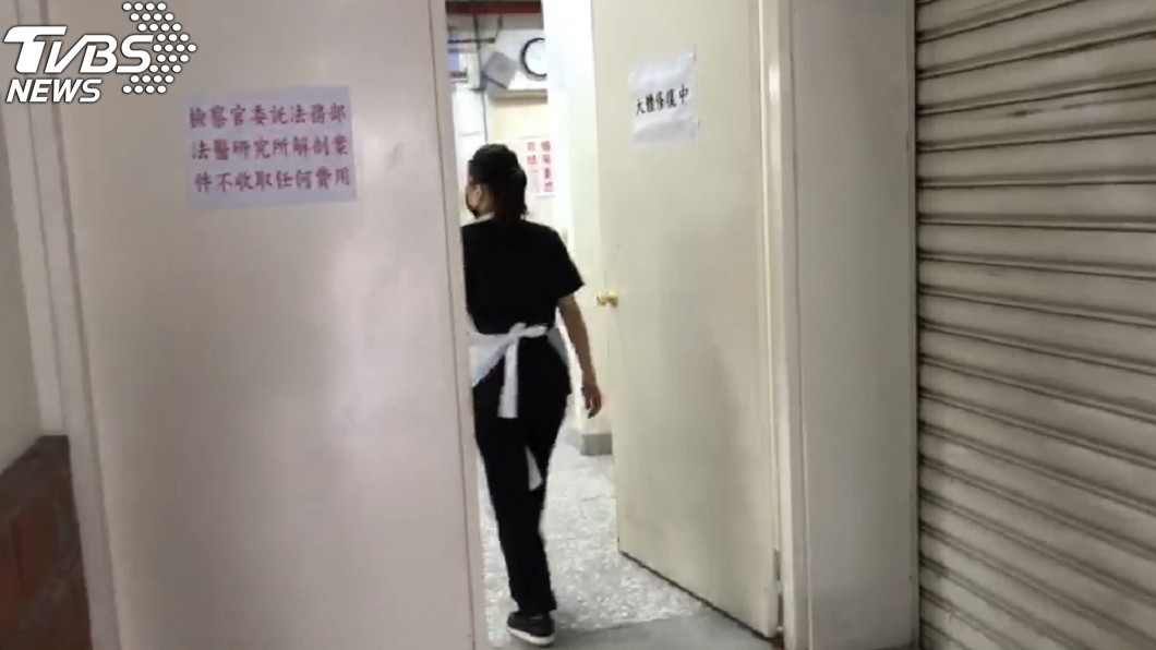 有孩子沒有頭…想起亡者死前一刻 修復師噙淚趕時修補