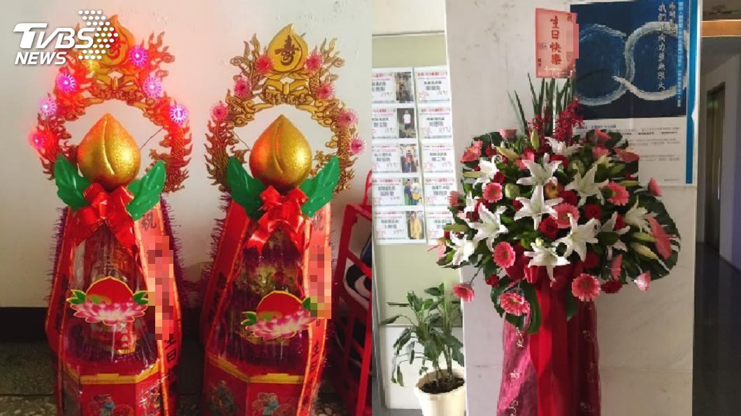 生日禮收「花籃、壽桃塔」 壽星苦笑:把我當神明祝賀
