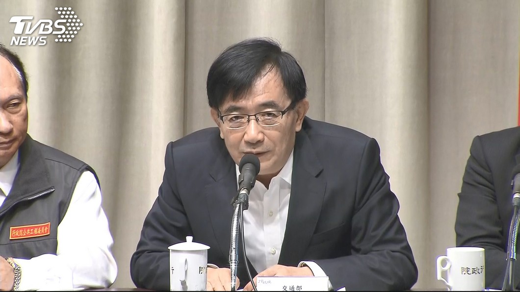 到告別式致意!再被問去留 吳宏謀變臉:都說得很清楚了