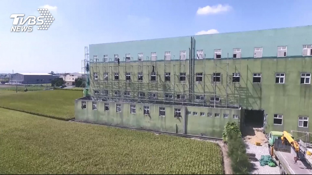 政院擬農地工廠納管 105年5/20後新建者須拆除