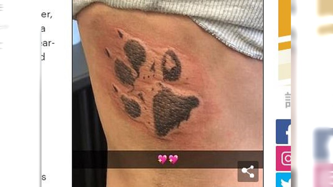 要永遠在一起!少女不捨愛犬去世 「骨灰腳印」紋上身