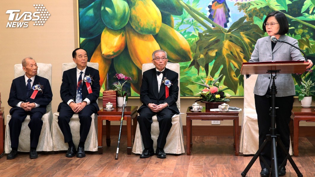 蔡總統接見醫療奉獻獎得主　盼一起提升醫療環境