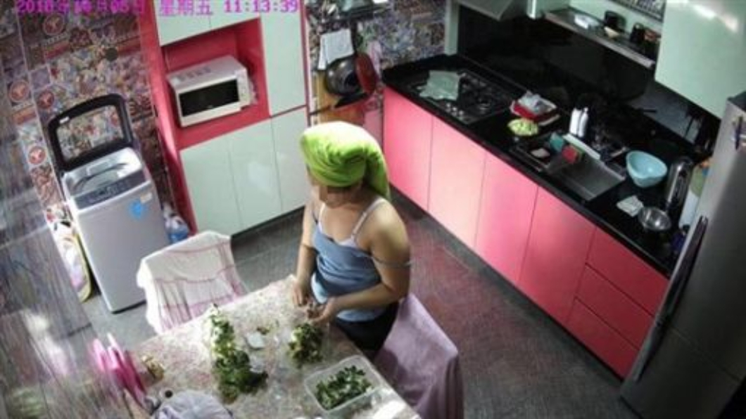 人妻忙生產…回家驚見家政婦穿超少 要求幫男主人按摩